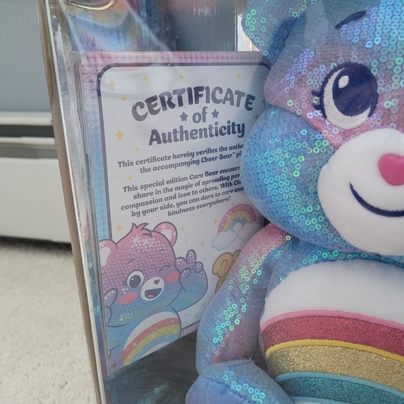 New in box - Cheer Bear Care Bears (rainbow) special collector's edition - Picture 5 of 6